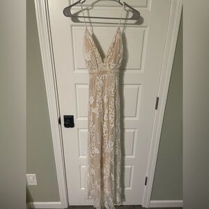 Baevely White and Nude Lace Maxi Dress. Size M